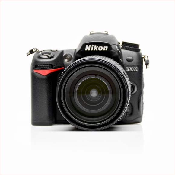 NIKON D7000 BODY (16.2MP) + Accessories - Shutter Count 2,713 - Picture 1 of 16